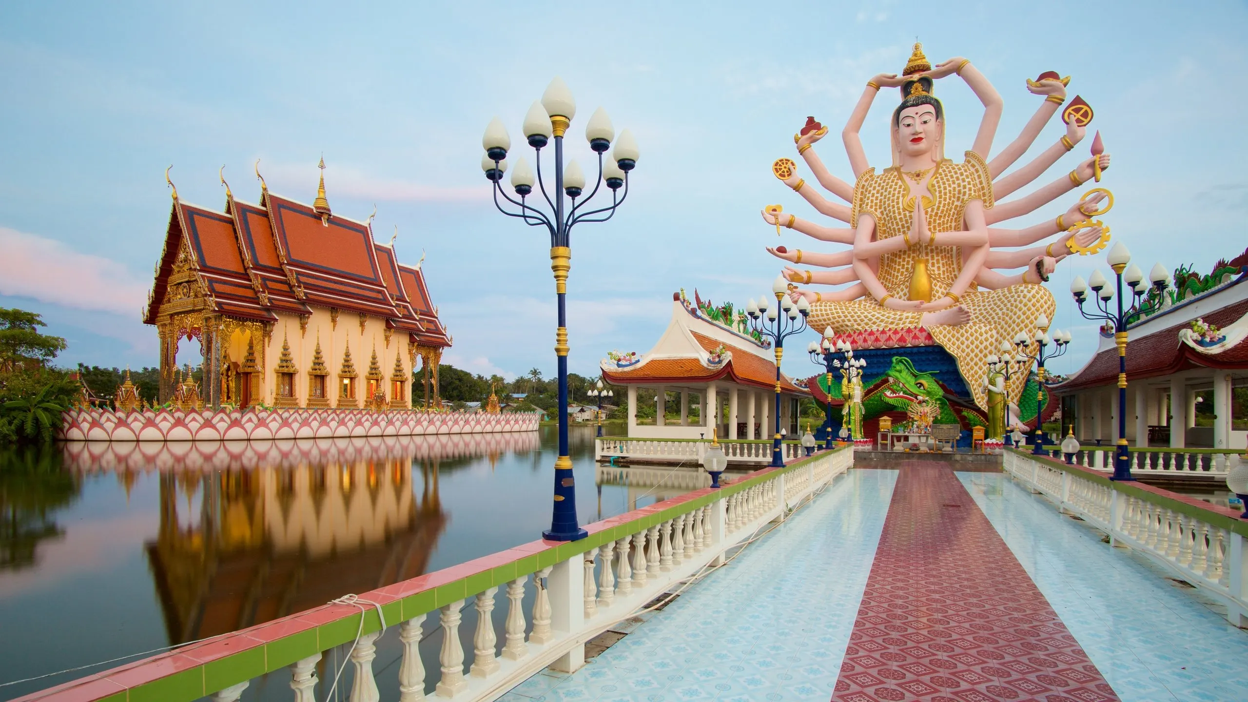 Wat Plai Laem tại Koh Samui | Expedia