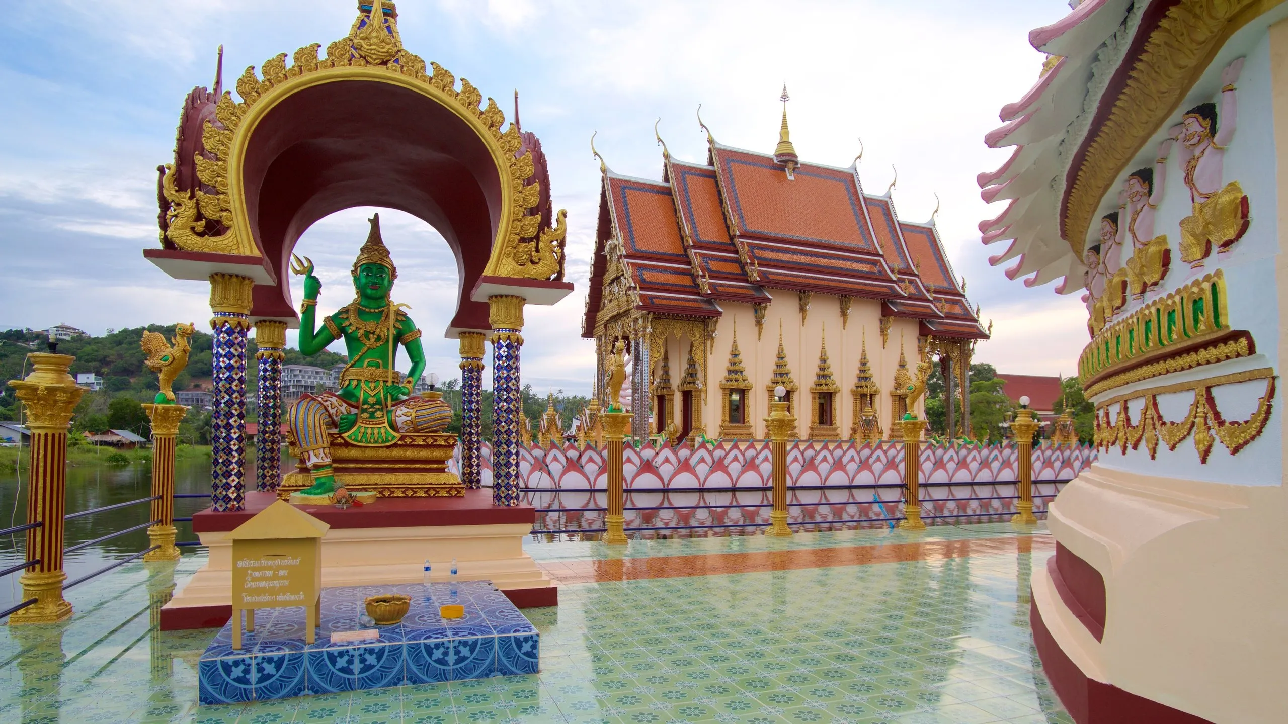 Wat Plai Laem tại Koh Samui | Expedia