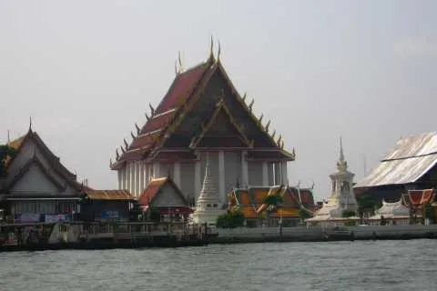 Wat Kalayanamitr Varamahavihara, Bangkok - Book Tickets & Tours |  GetYourGuide
