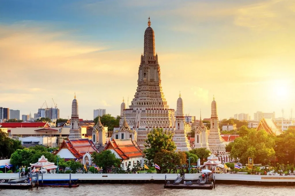 Chùa Wat Arun, ngôi chùa tuyệt đẹp ở Thái Lan được giới trẻ rần rần  check-in - iVIVU.com