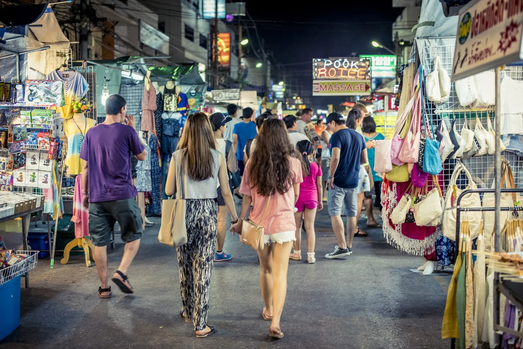 Hua Hin Night Market - Everything you should know | V Villas Hua Hin