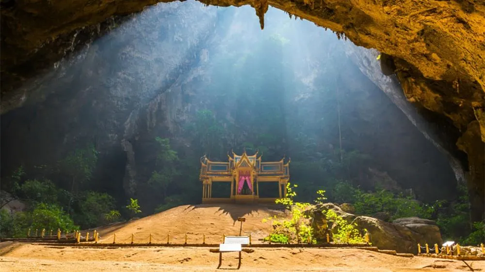 Phraya Nakhon Cave - Cẩm nang tham quan tiết kiệm