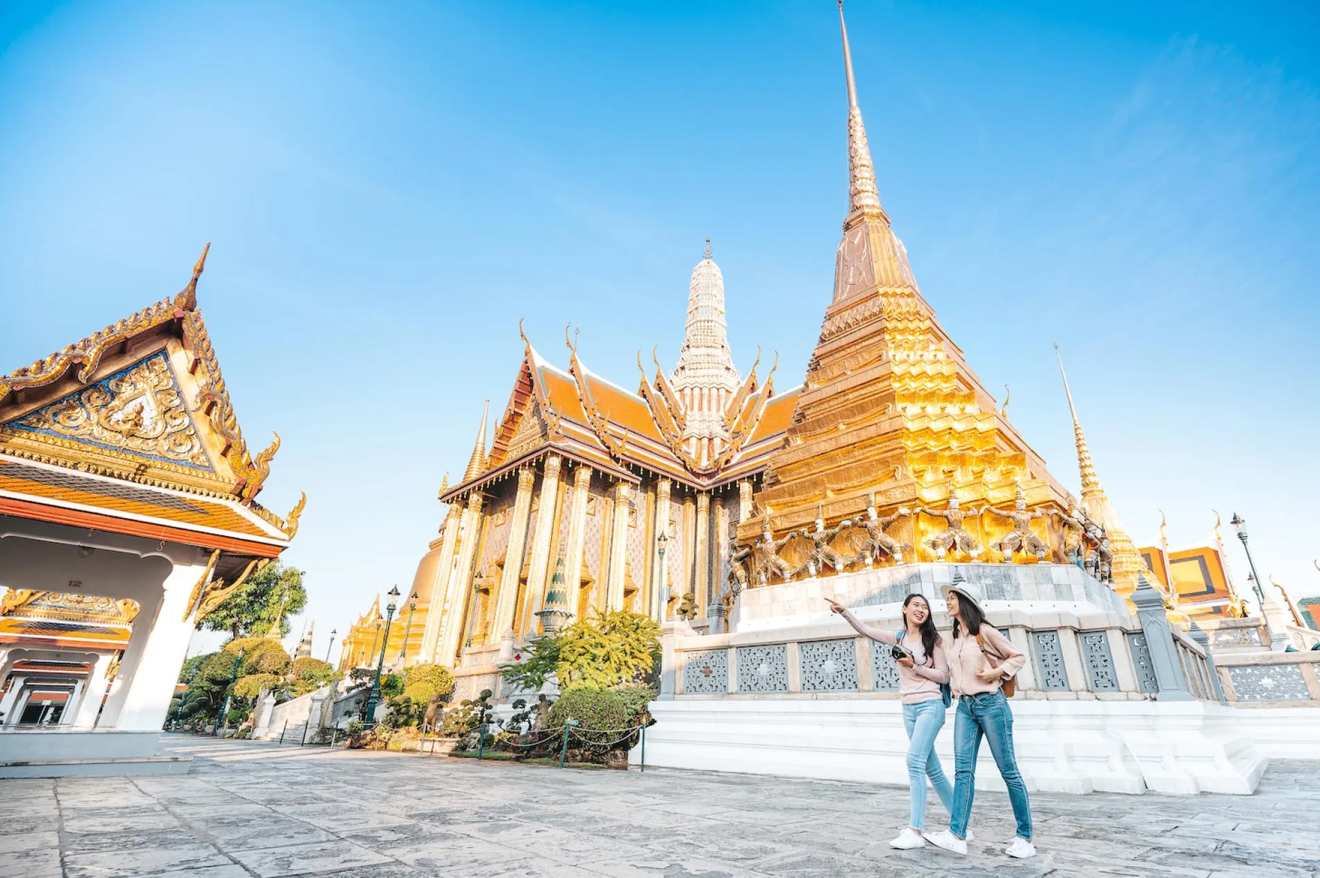 Tour đi bộ có hướng dẫn viên Grand Palace & Wat Phra Kaew | Băng Cốc - KKday