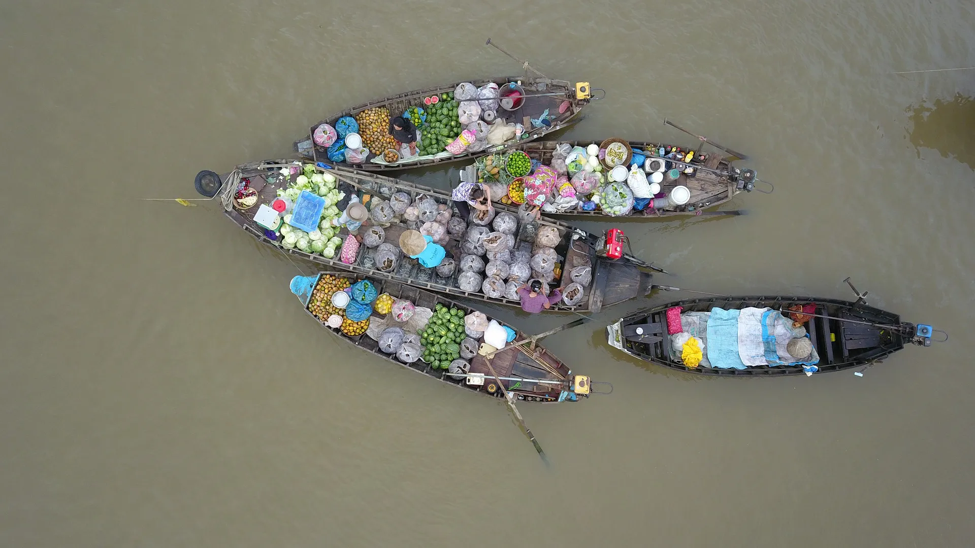 Boats at Cai Rang Floating Market 