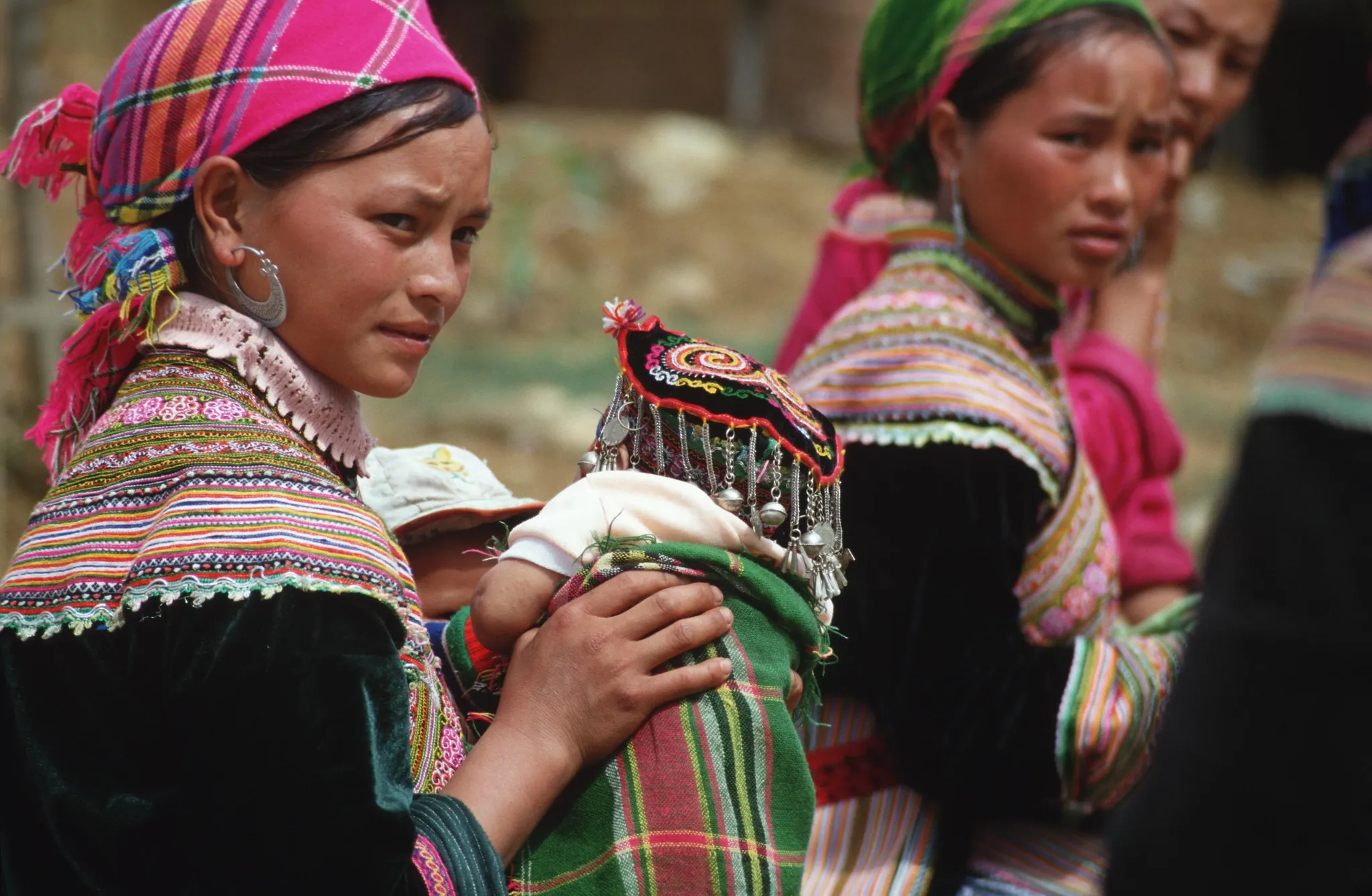 Flower Hmong Woman with child 