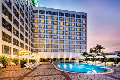 Khách sạn Bangkok Palace Hotel