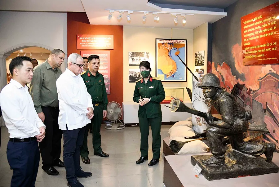 Bảo Tàng Quân Đội Việt Nam là địa điểm văn hóa du lịch được yêu thích