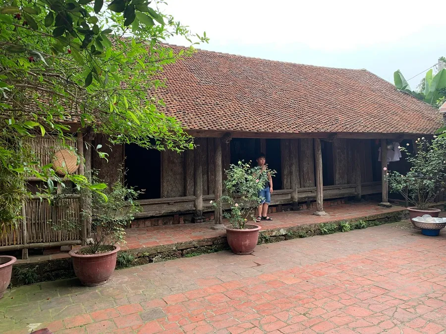 Ancient house in Duong Lam
