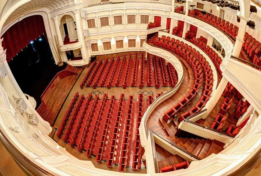 Ho Chi Minh Theater has a strong artistic imprint