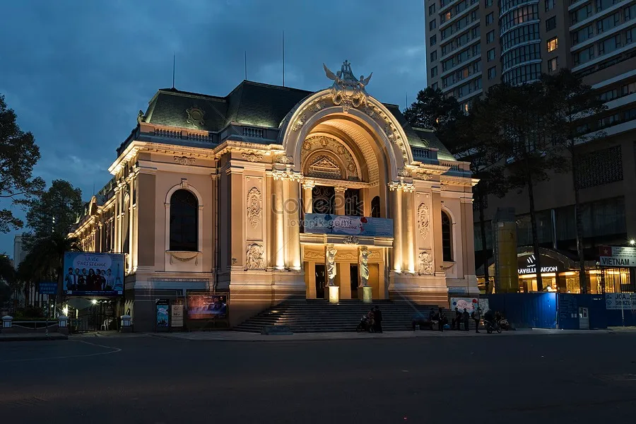 The magnificent Opera House in the heart of the Capital