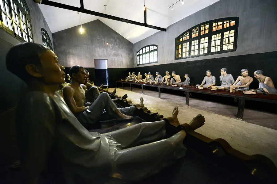 Nhà tù Hỏa Lò tái hiện chân thực về “cuộc sống” của tù binh cách mạng xưa