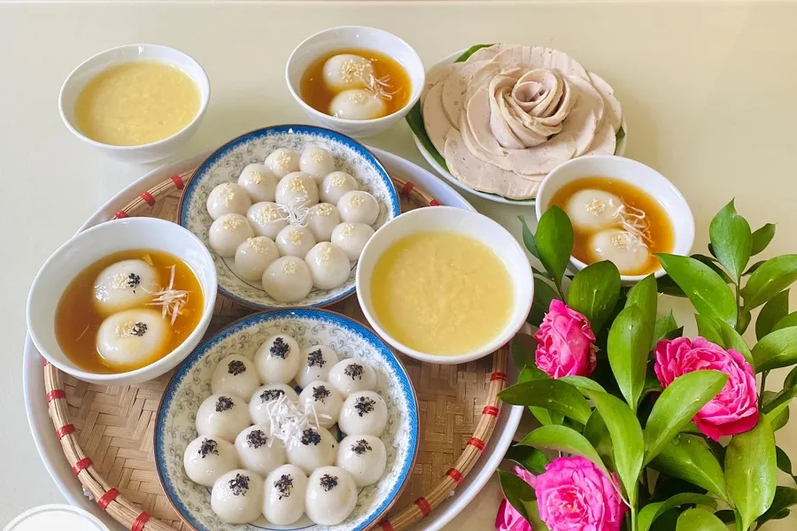 Banh troi and vegetarian cake are made from glutinous rice flour
