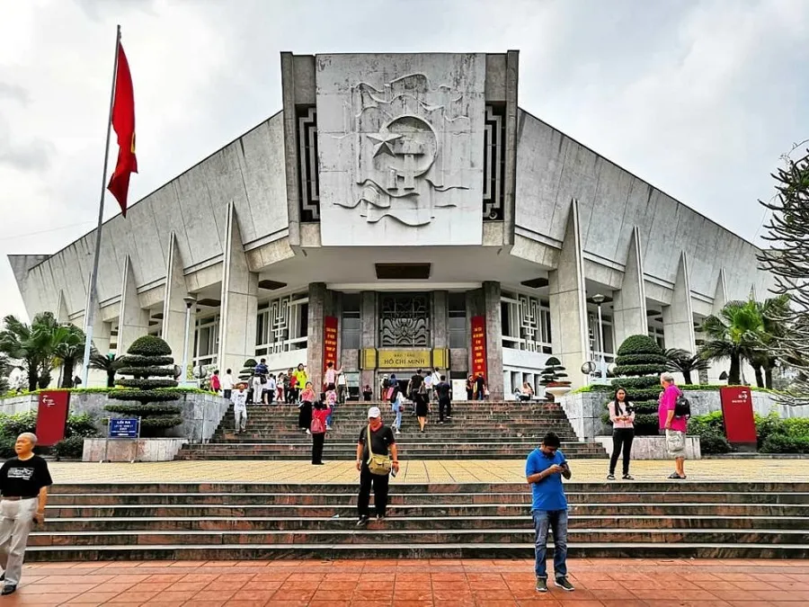 Ho Chi Minh Museum is located right in the center of Hanoi, making visiting extremely convenient

