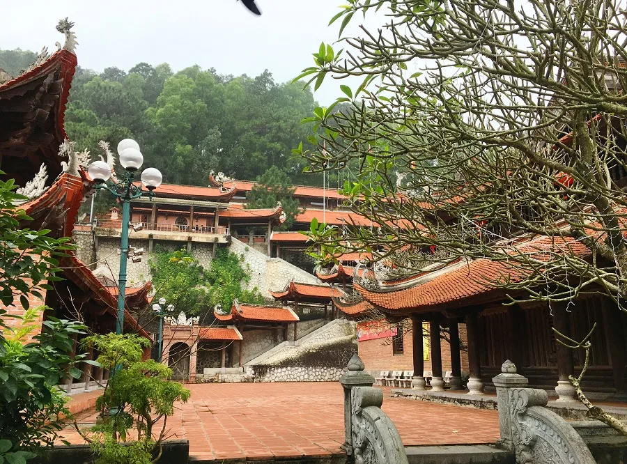 The architecture of Non Nuoc Soc Son Pagoda has a unique beauty
