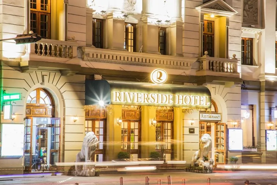 Khách sạn Riversite đầy đủ tiện nghi
