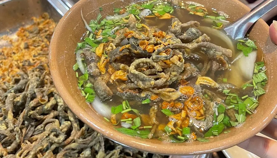 Eel in vermicelli is cooked in many ways
