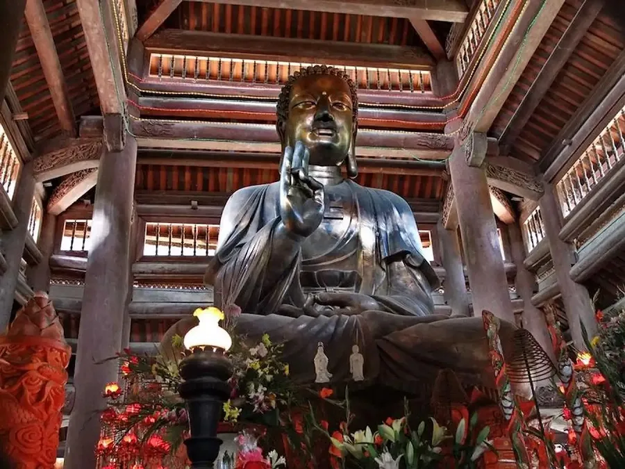 Shakyamuni Buddha statue resides in the sacred main hall
