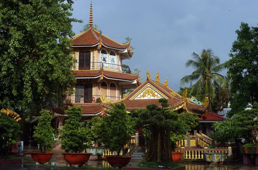 One Pillar Pagoda has another name: Nam Thien Nhat Tru

