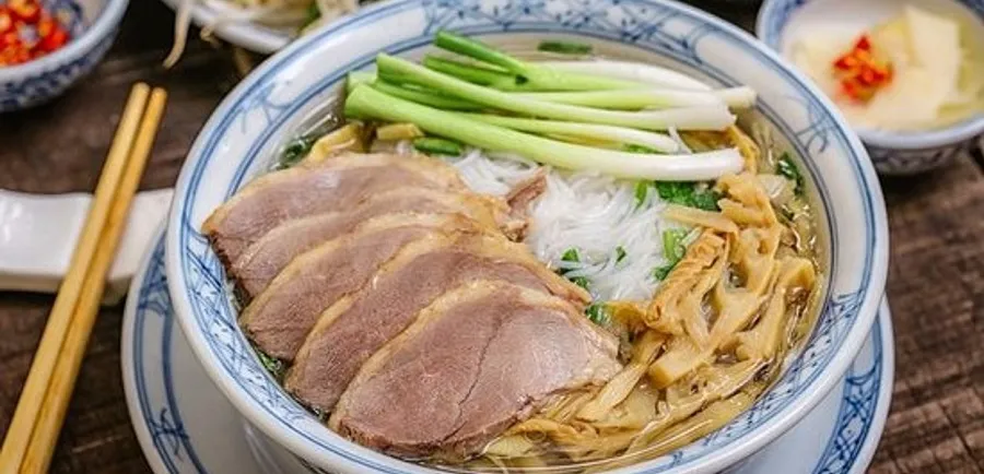 Russian vermicelli with rich sweet broth
