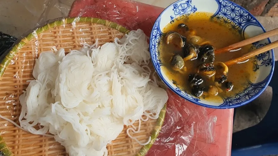 Cold snail vermicelli is different from other types of hot vermicelli
