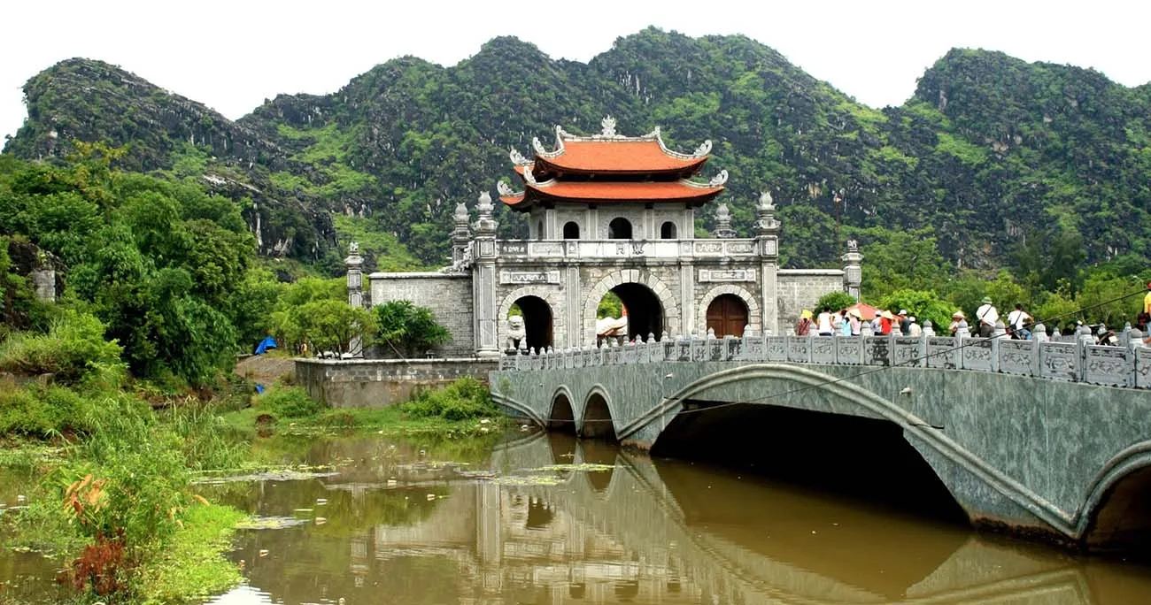 Hoa Lu ancient capital - a mark of the nation's heroic history