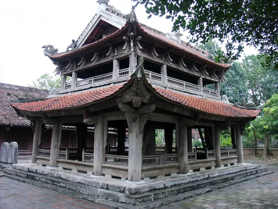 Saint Nguyen's temple is sacred and quiet
