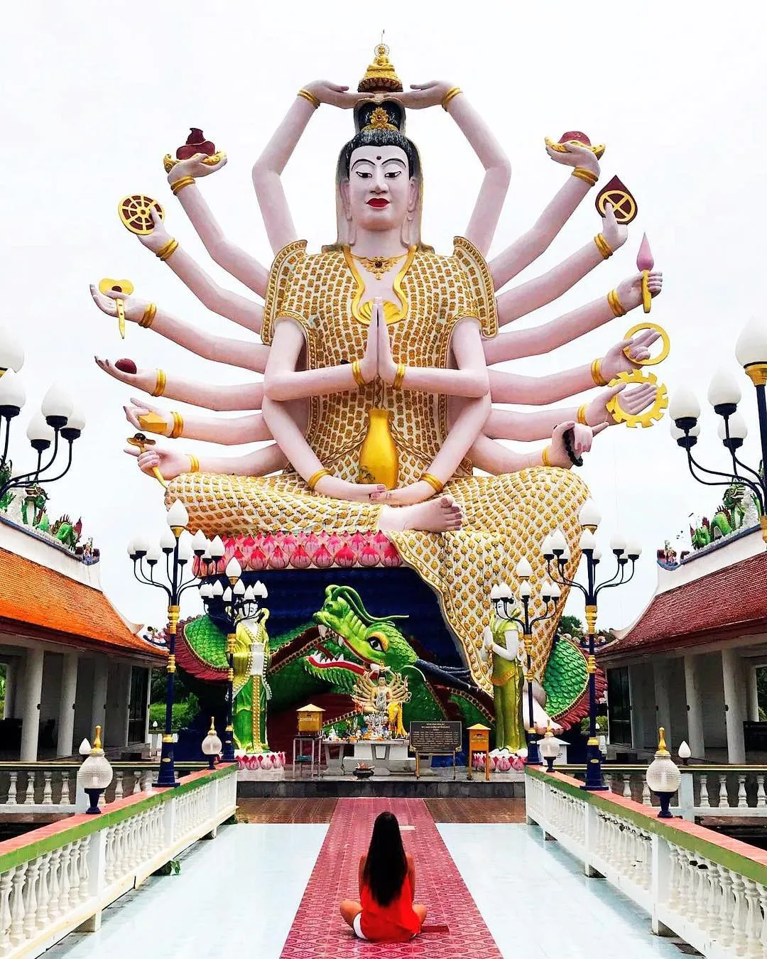Tổng đài vé máy bay – Khám phá Chùa Wat Plai Laem - vha.vn