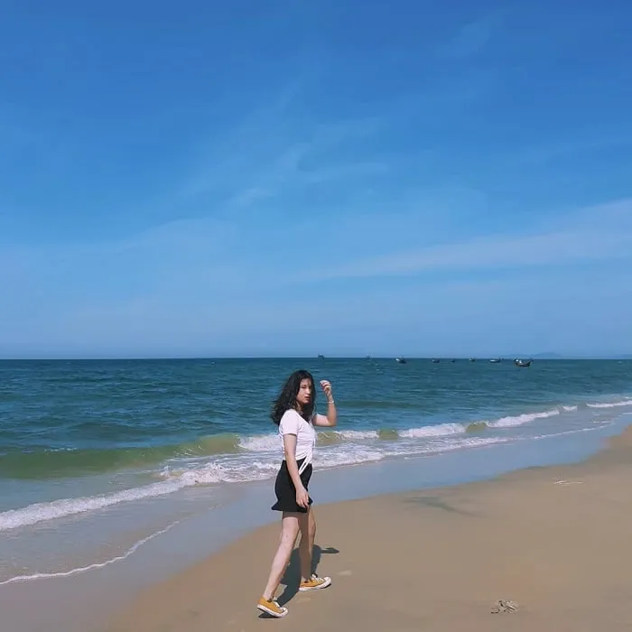 Biển Vinh Thanh Huế - “Mê mẩn” với vẻ hoang sơ yên bình