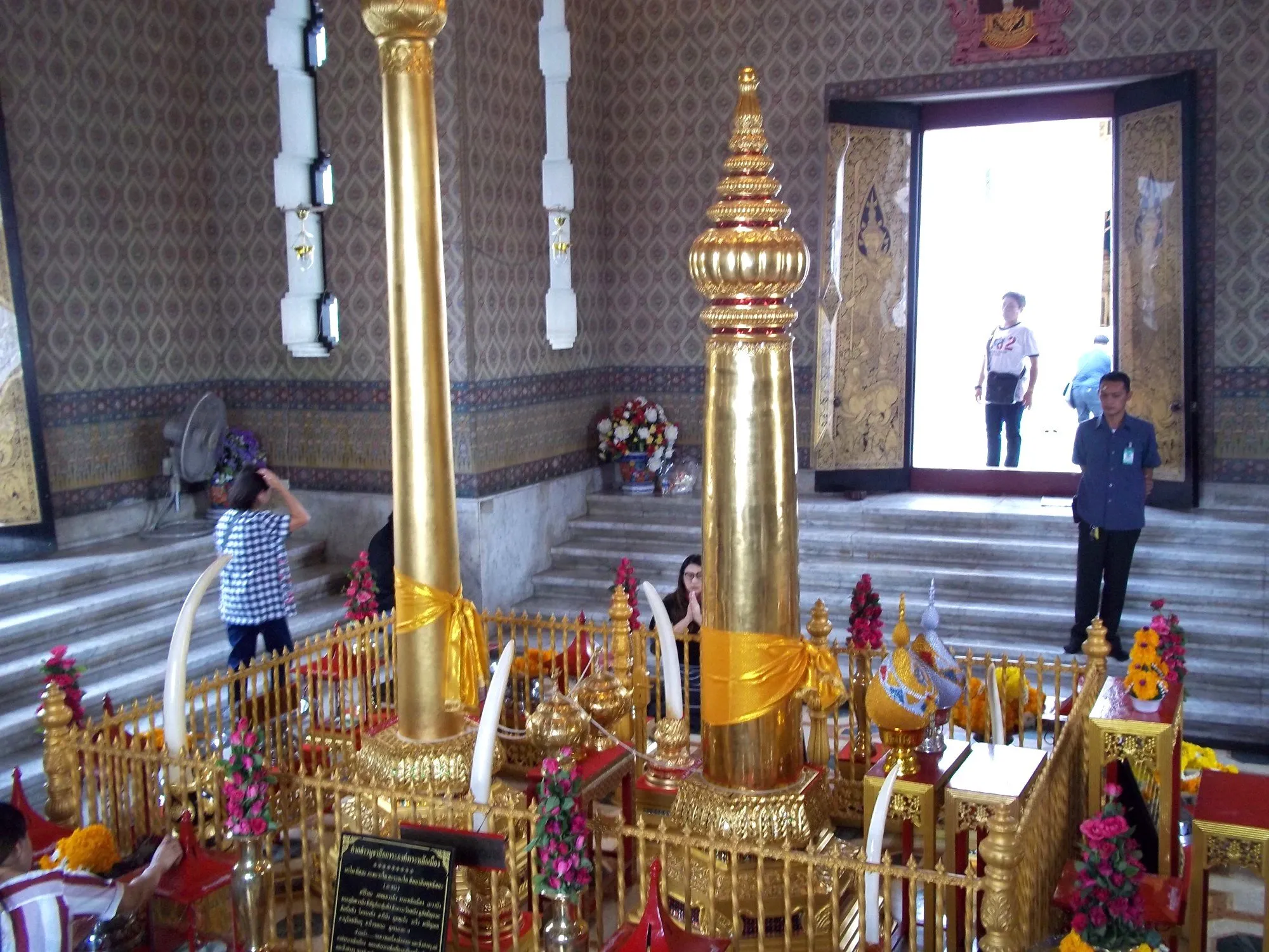 Bangkok City Pillar Shrine | Thailand Life