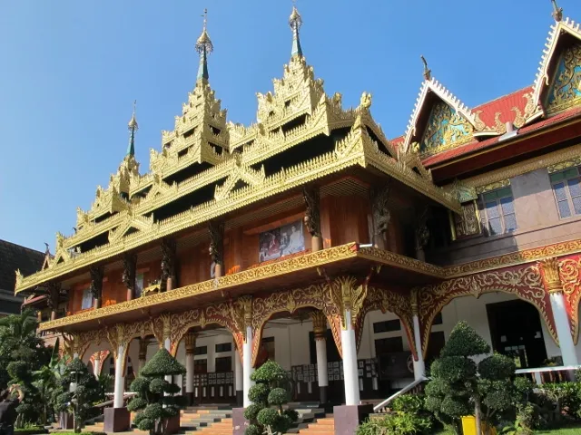 Tour địa phương, tour hàng ngày, gói tham quan tuyệt vời tại Wat Wang  Wiwekaram | Easybook®