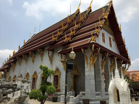 Wat Rakhang – the Temple of Bells