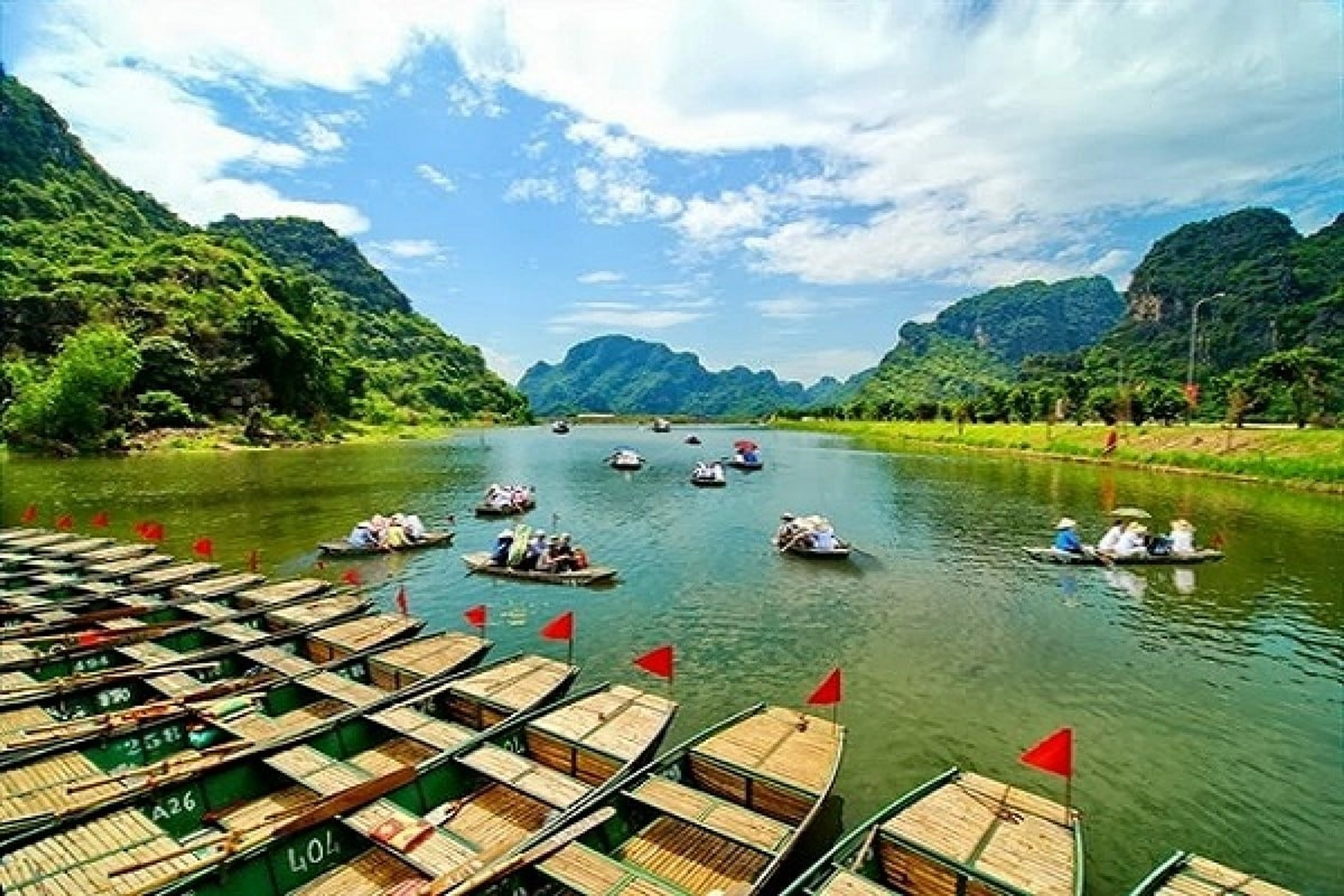 Tour du lịch Ninh Bình 2 ngày 1 đêm: Bái Đính - Tràng An - Hoa Lư - Hang Múa - Tam Cốc
