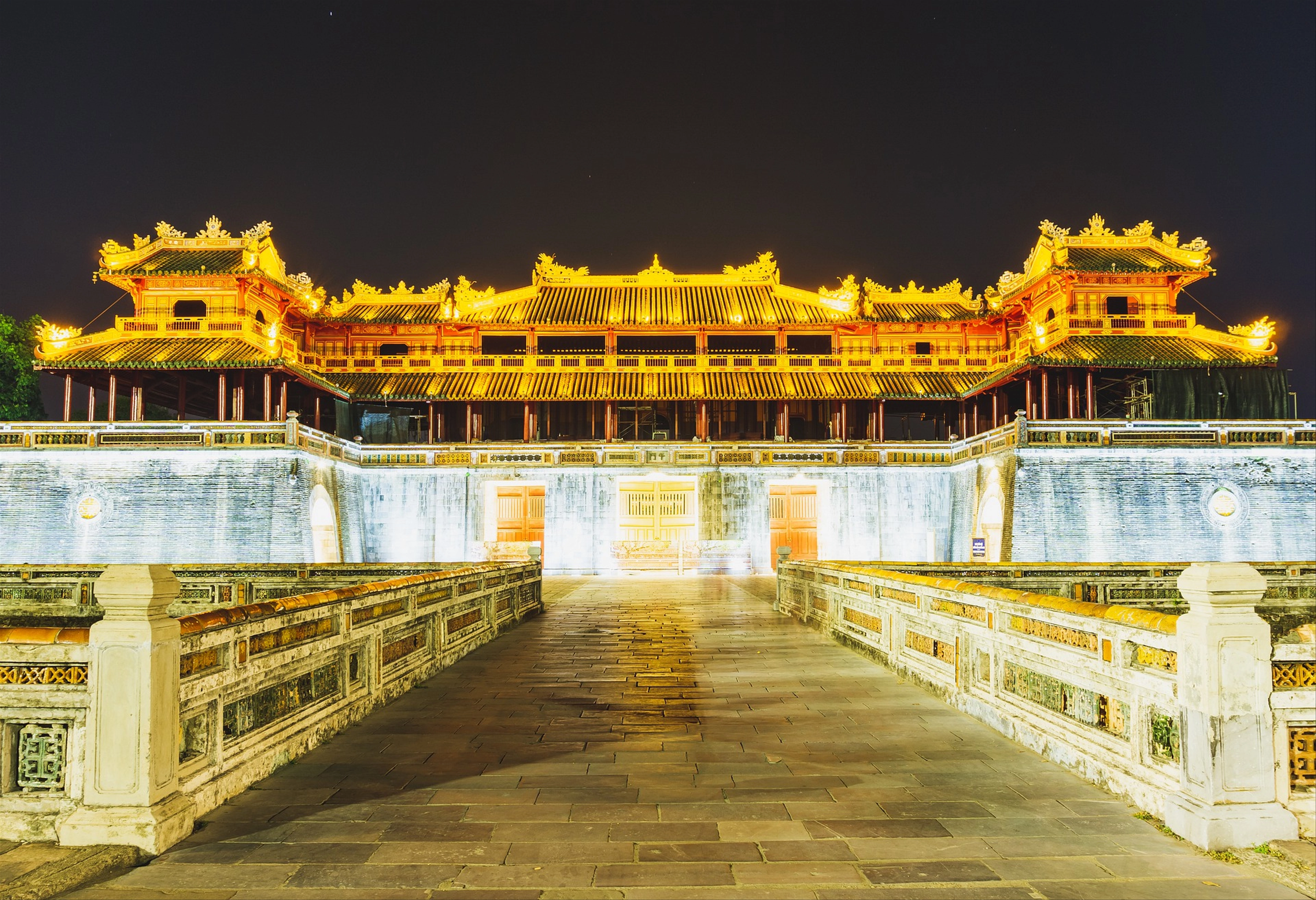 Visit The Ancient Imperial City of Hue