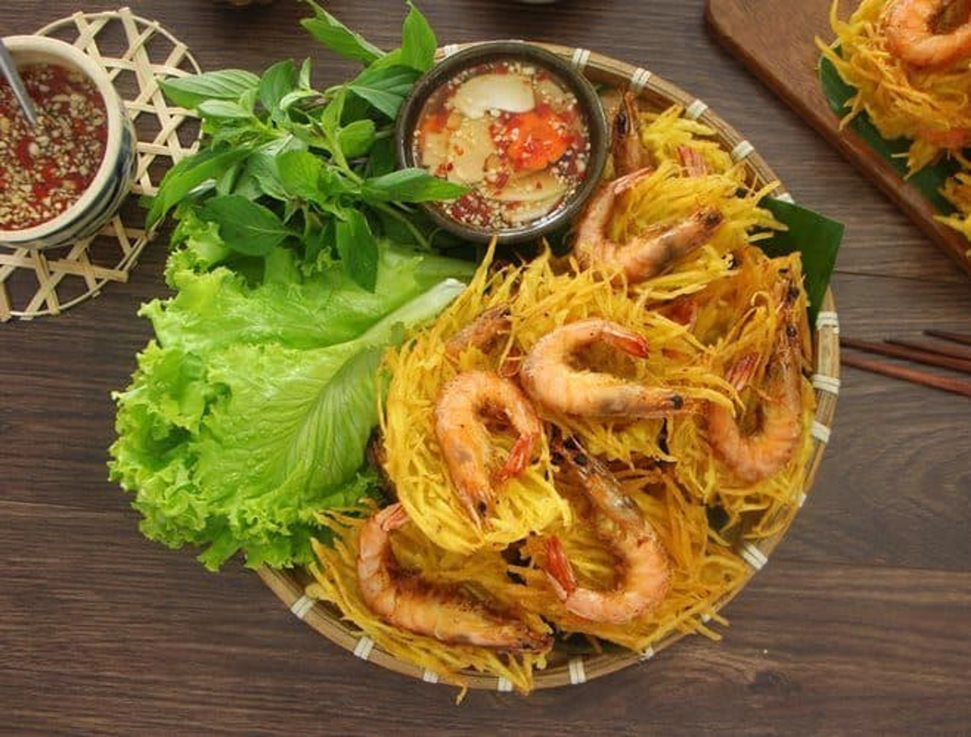 Top 6 quán bánh tôm ngon tại Hà Nội mà bạn không thể bỏ lỡ