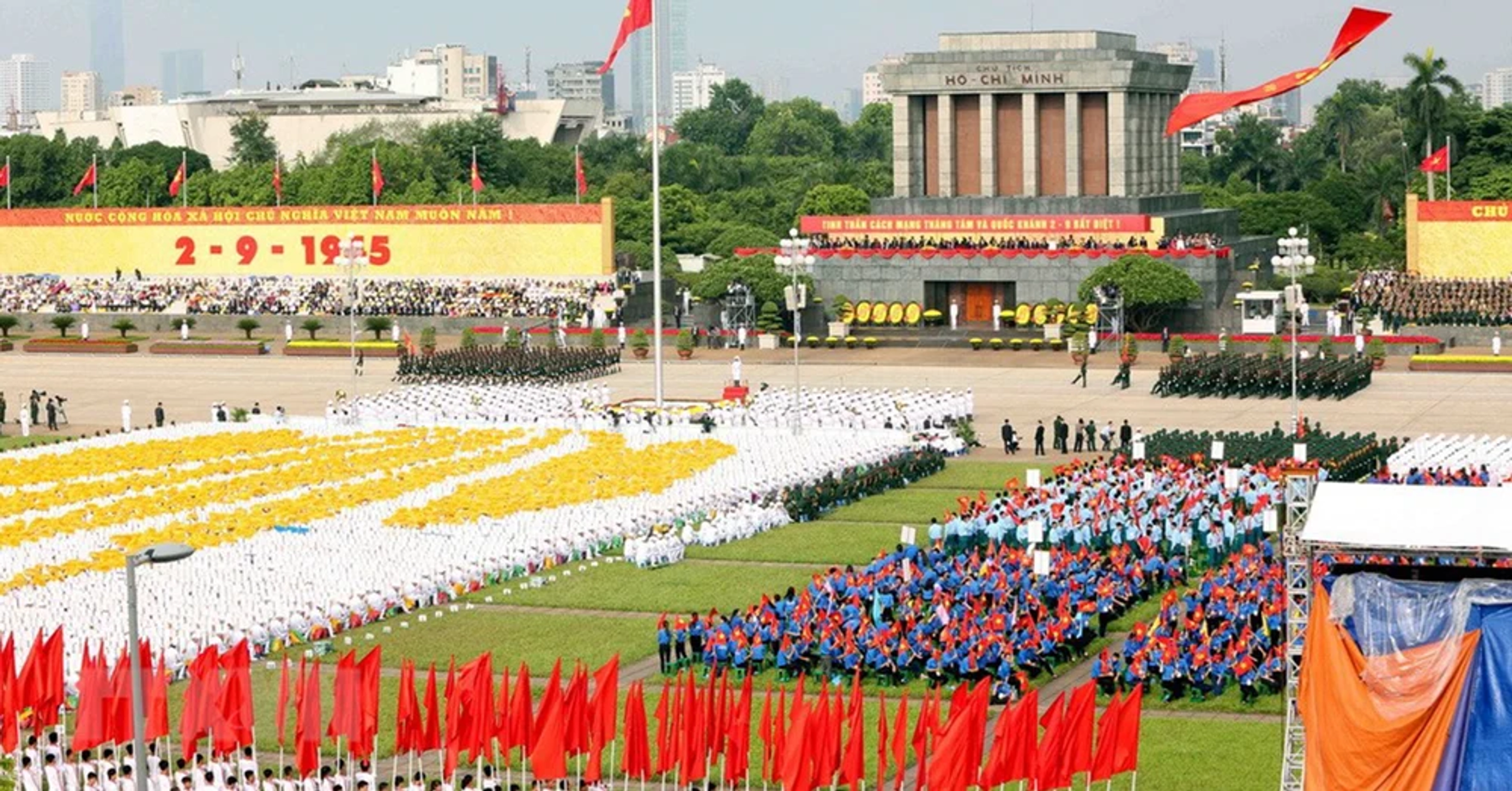 Khám phá Quảng Trường Ba Đình – Quảng Trường lớn nhất Việt Nam