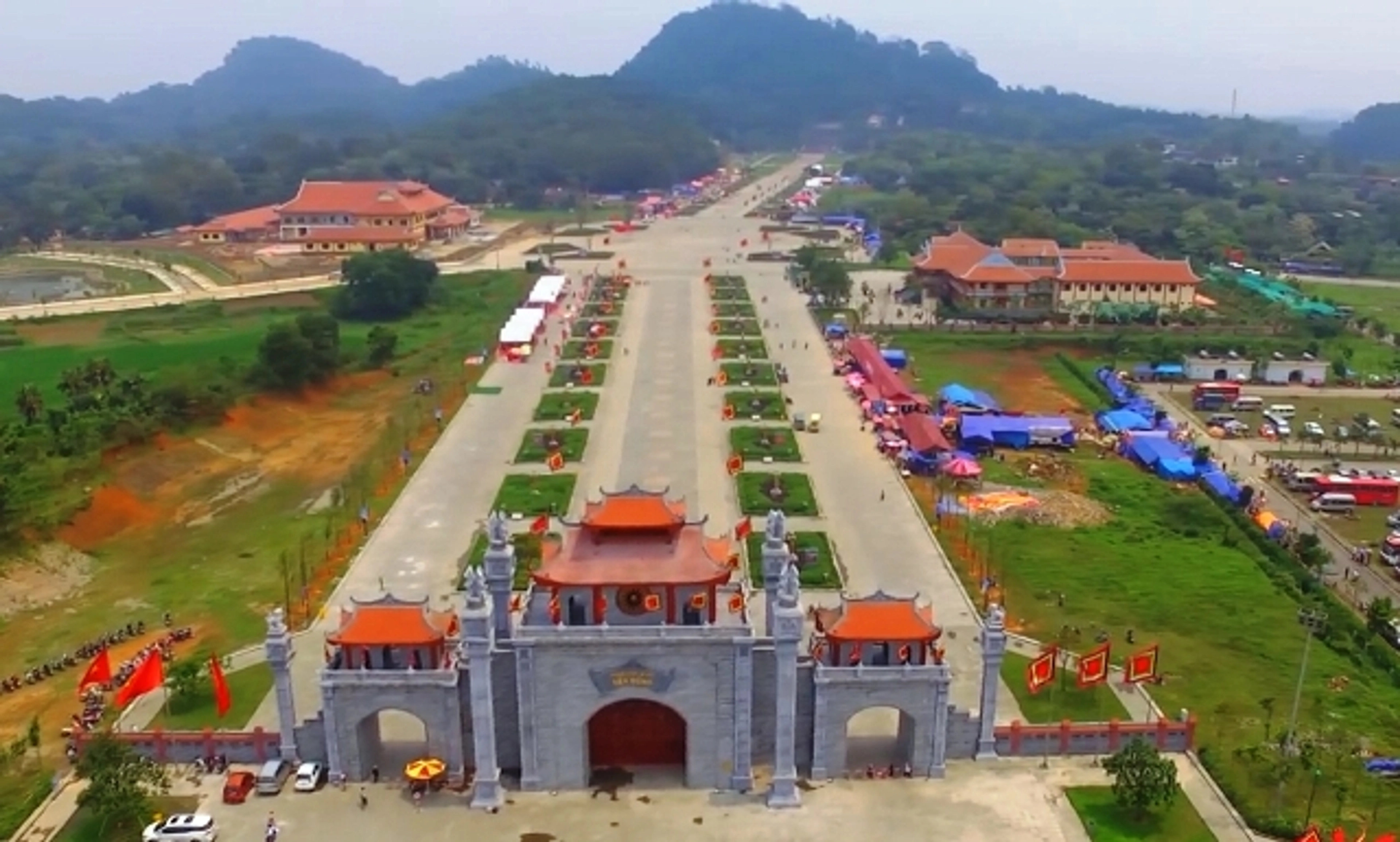 Ho Chi Minh - Northwest: Hanoi - Hung Temple - Yen Bai - Sapa - Fansipan - Dien Bien - Son La - Moc Chau - Lac village