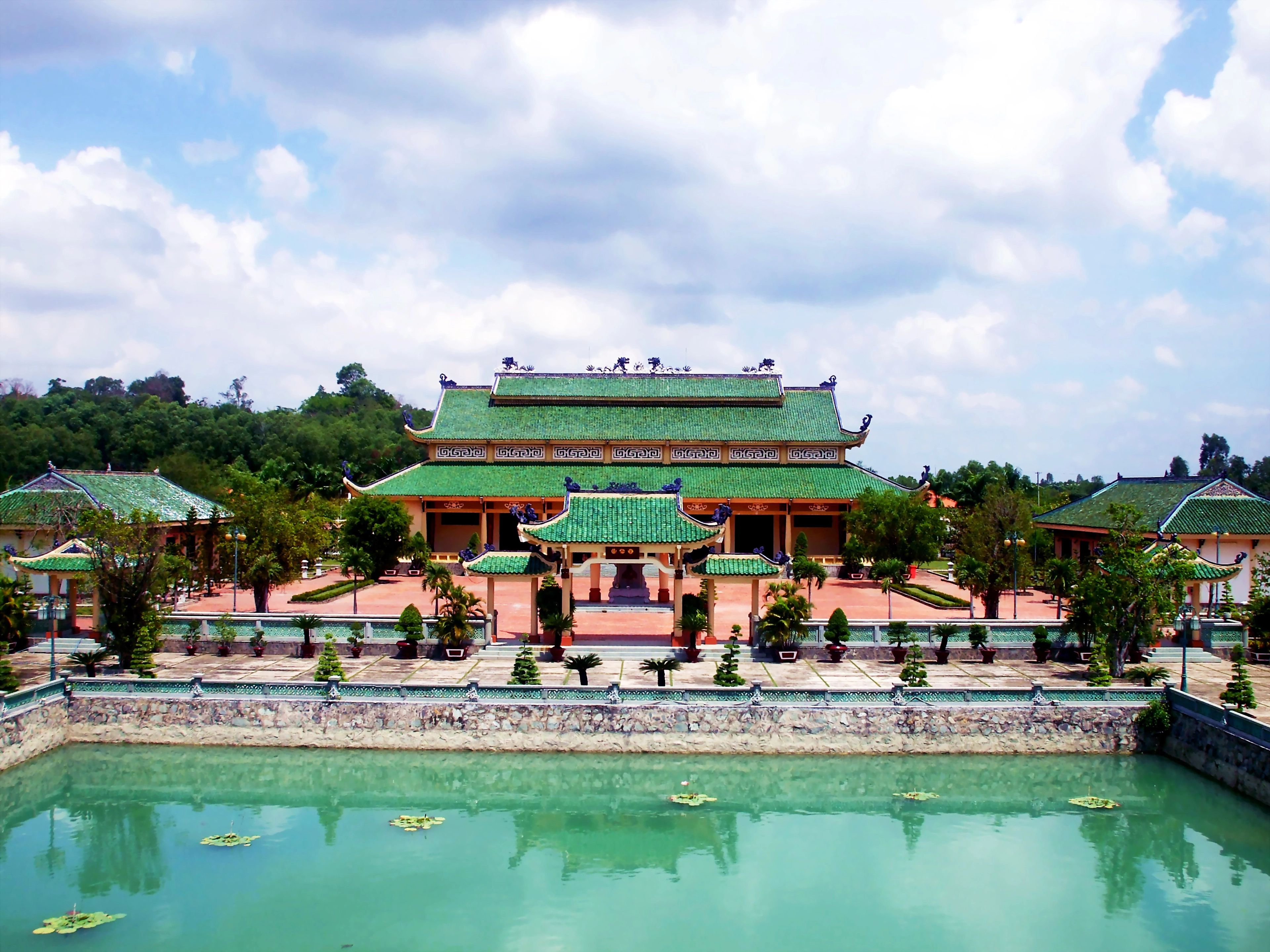 Ho Chi Minh - Dong Nai - Conquering Chua Chan Mountain - Thao Thien Garden Resort