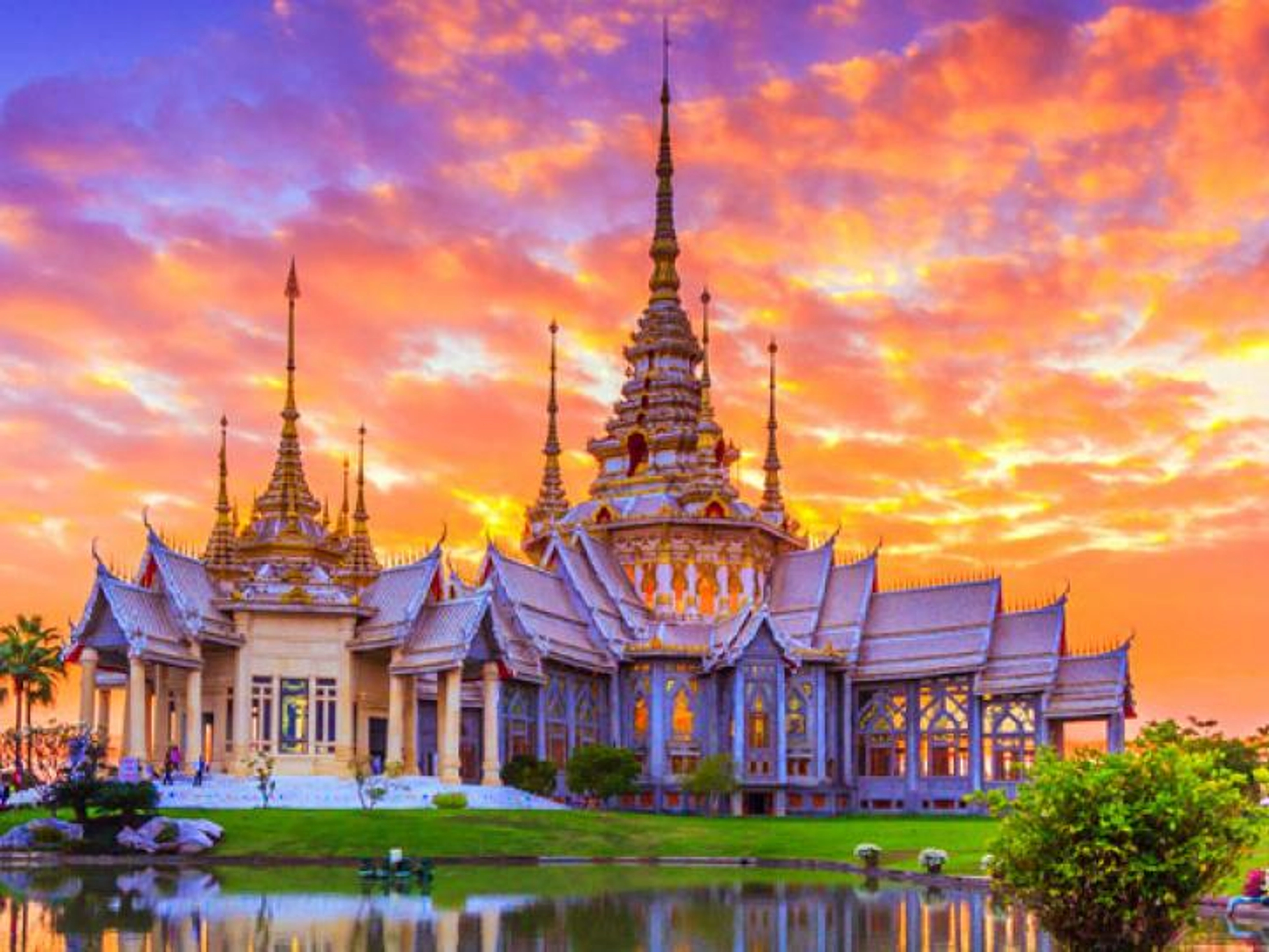 Đến thăm và trải nghiệm ngôi chùa lớn khang trang,lộng lẫy tại Thái Lan