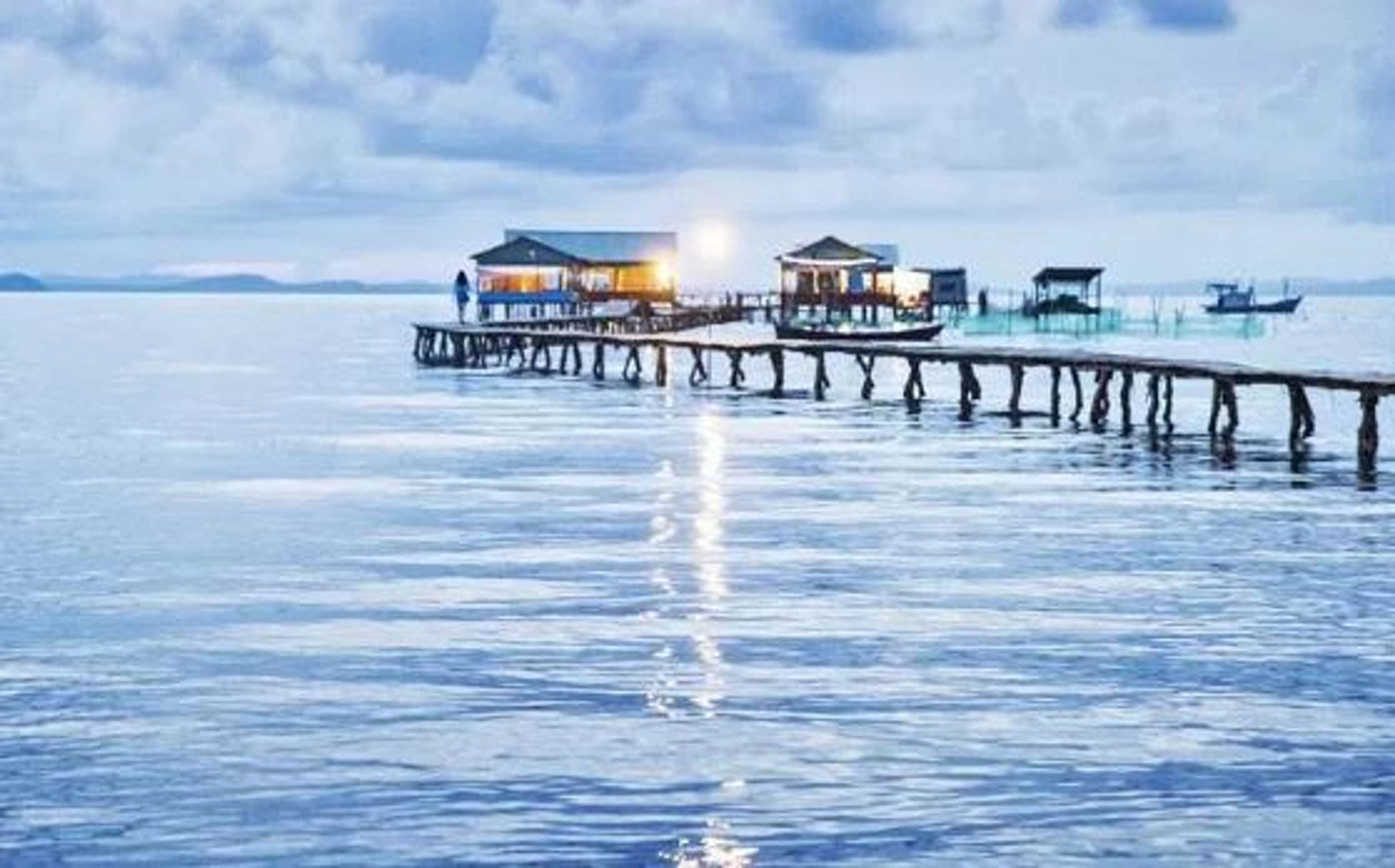 Làng chài Rạch Vẹm Phú Quốc - Địa điểm check-in lý tưởng vào mùa sao biển