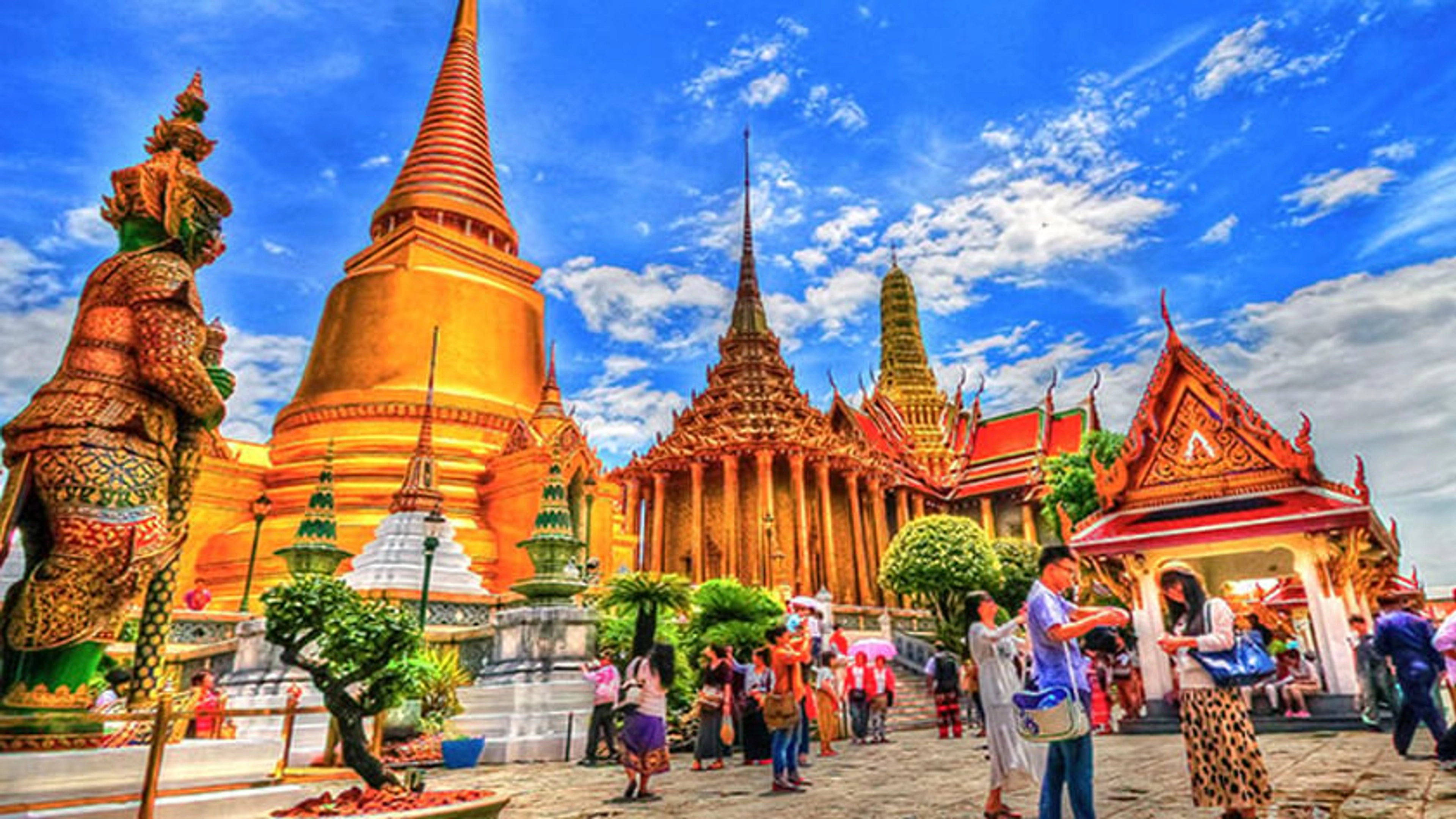 Wat Sri Boon Ruang là một ngôi chùa Phật giáo nằm ở tỉnh Chiang Rai, Thái Lan