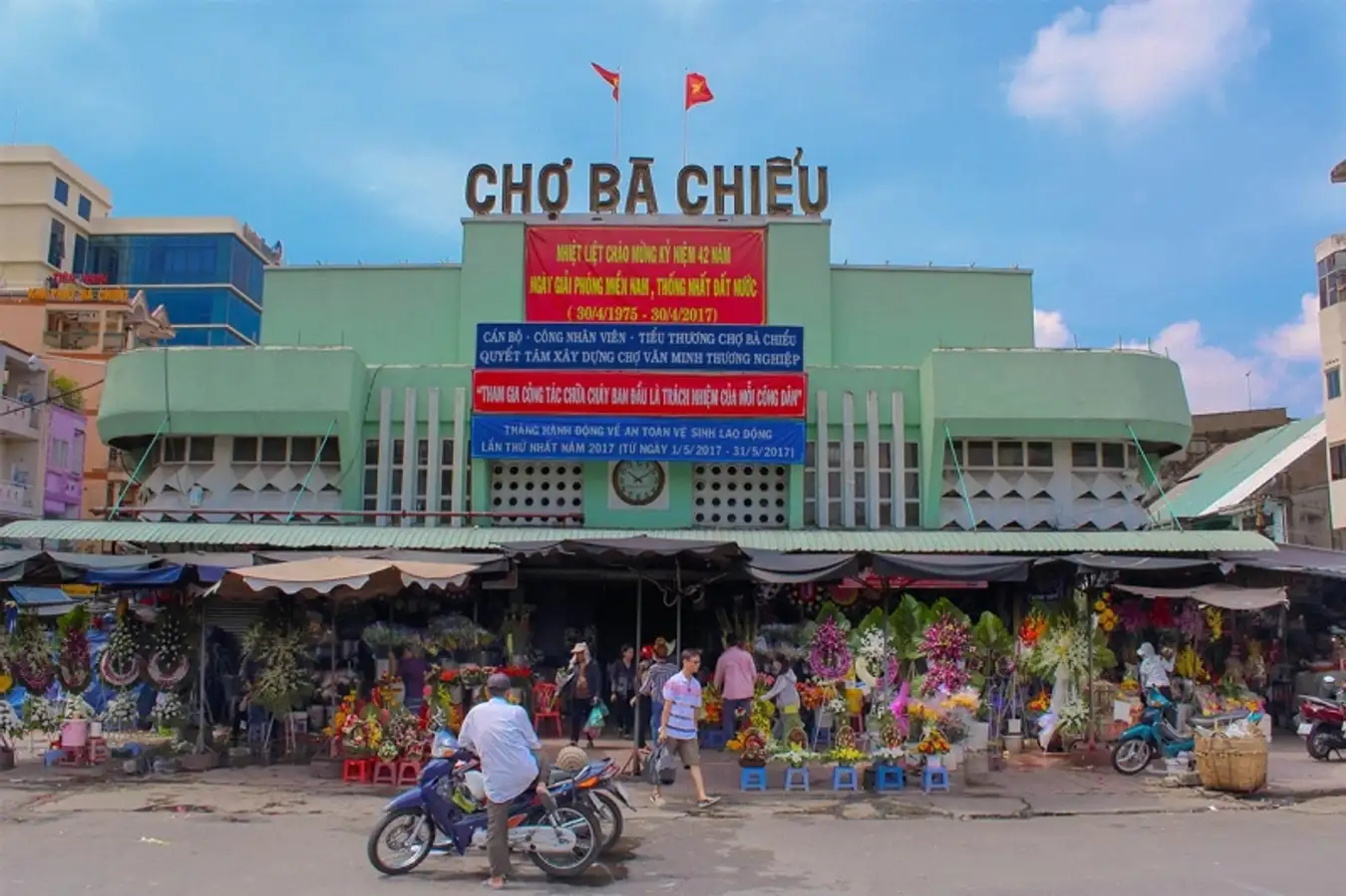  Ba Chieu Market: An ideal meeting place for shopping enthusiasts