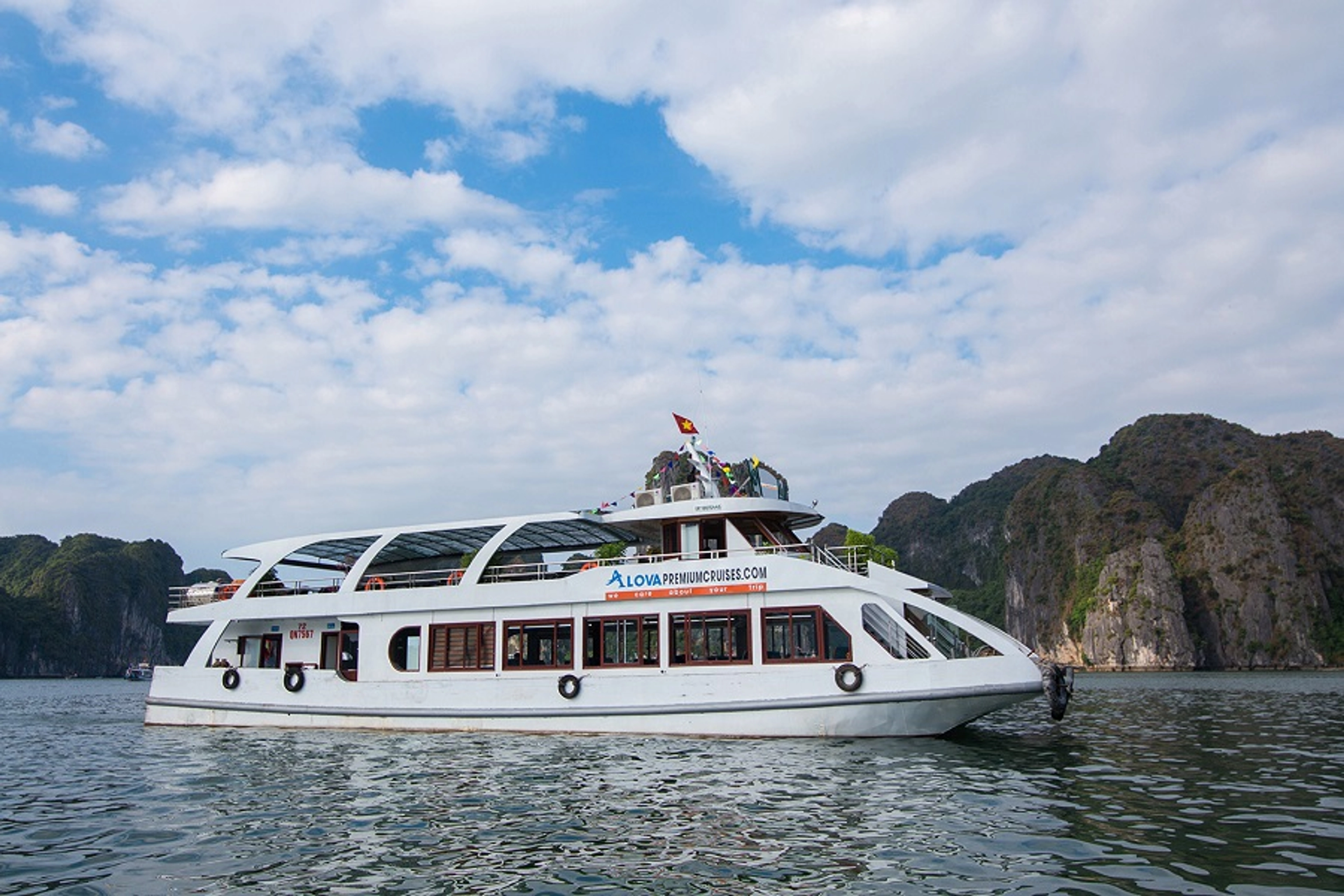 Alova premium cruise - Ha Long Bay one day trip