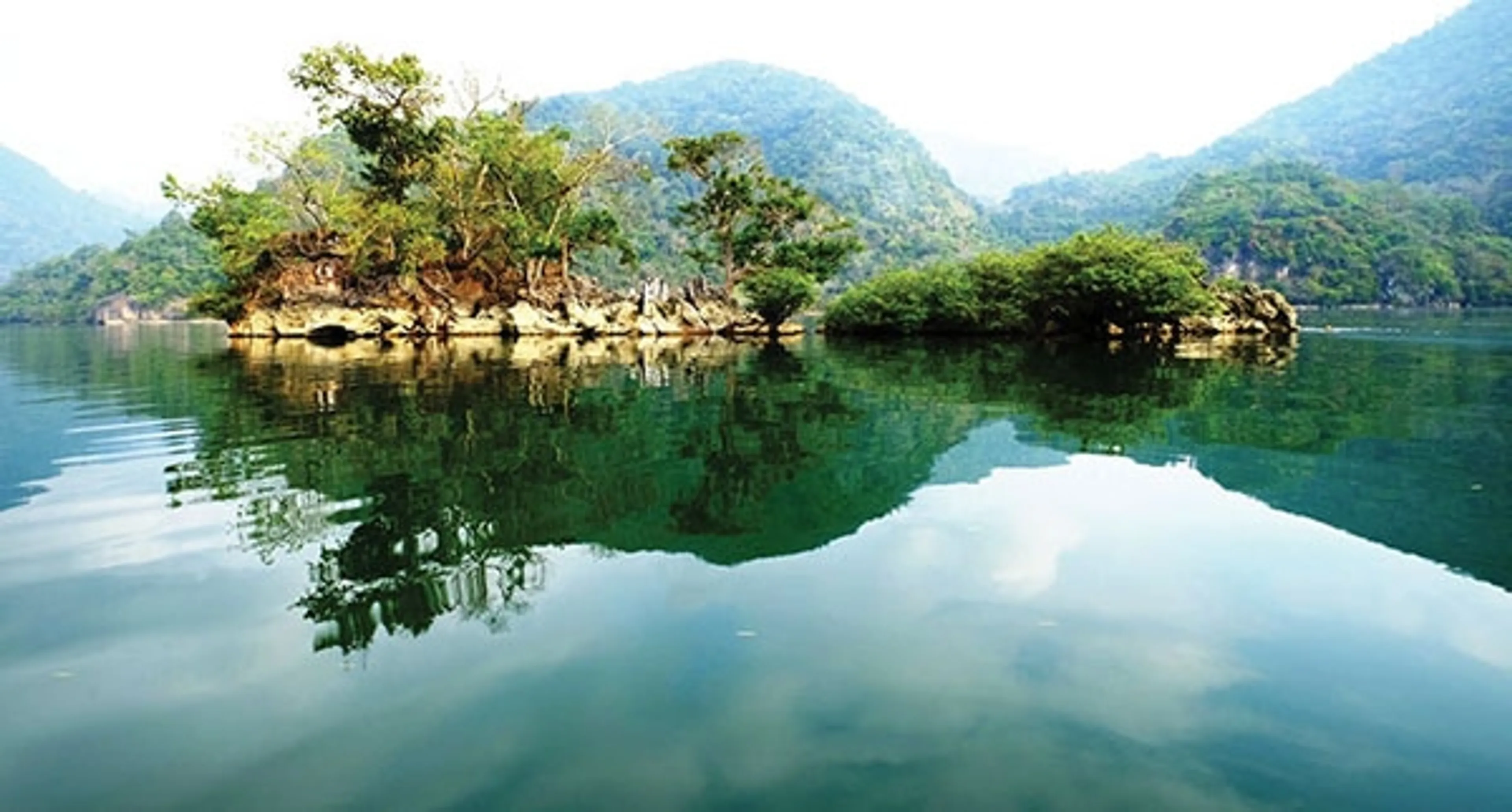 Tour du lịch hồ Ba Bể 2 ngày 1 đêm khởi hành từ Hà Nội