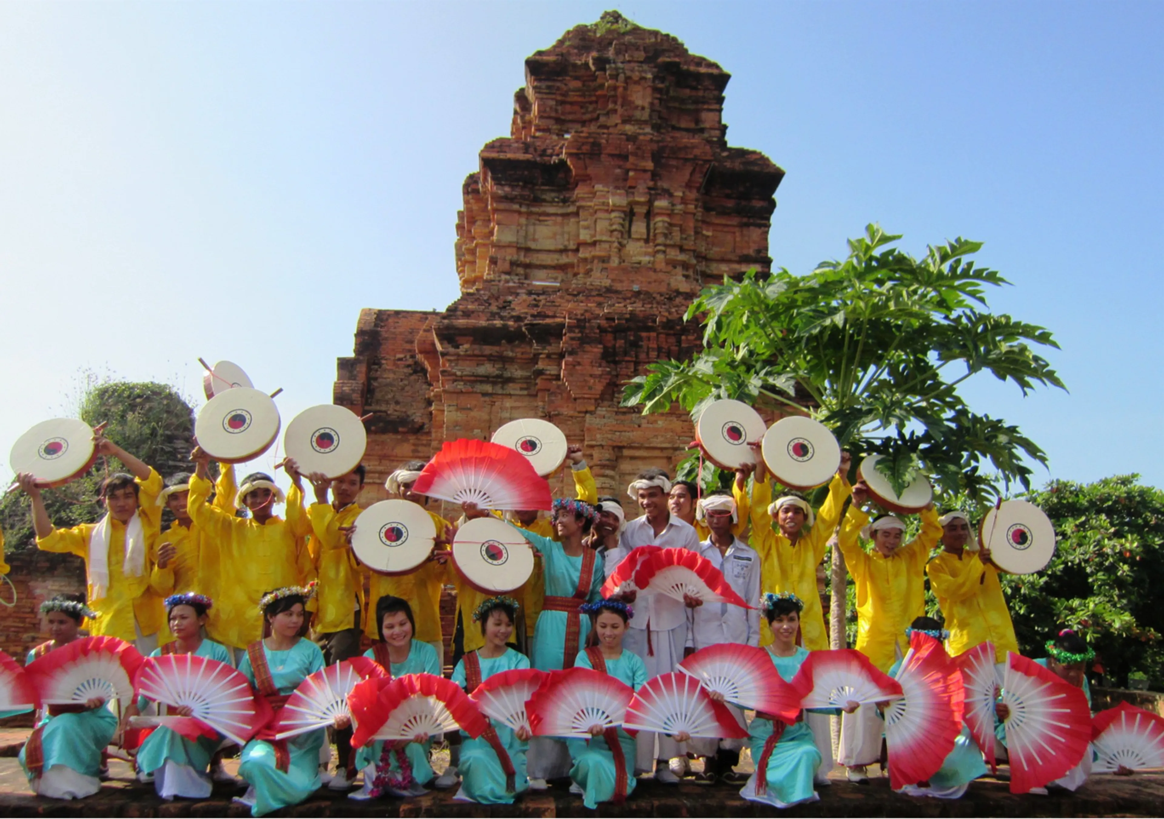 Đến du lịch Bình Thuận và khám phá những nét văn hóa cổ Chăm Pa cực kỳ thú vị