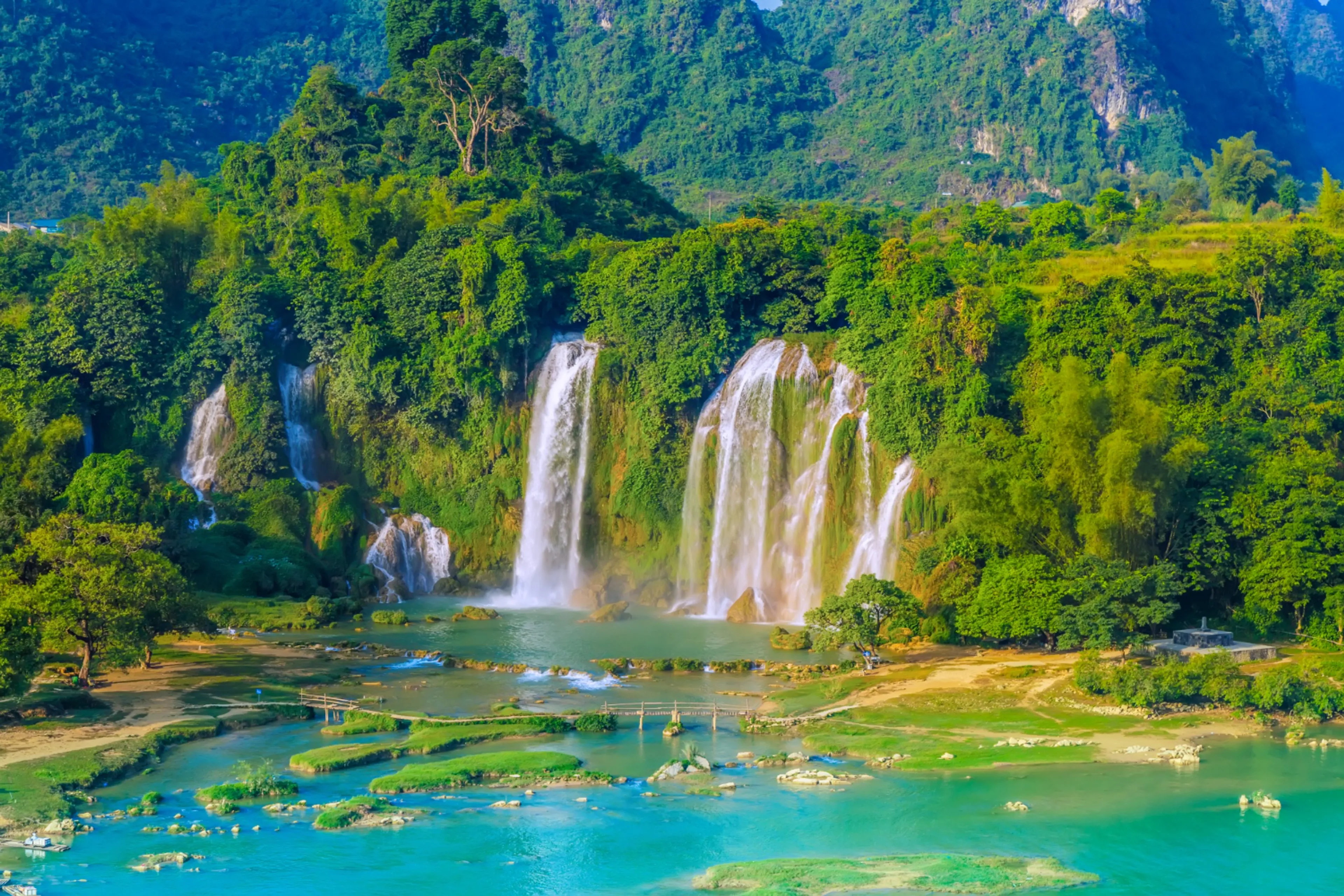 A Guide to Ban Gioc Falls in Vietnam