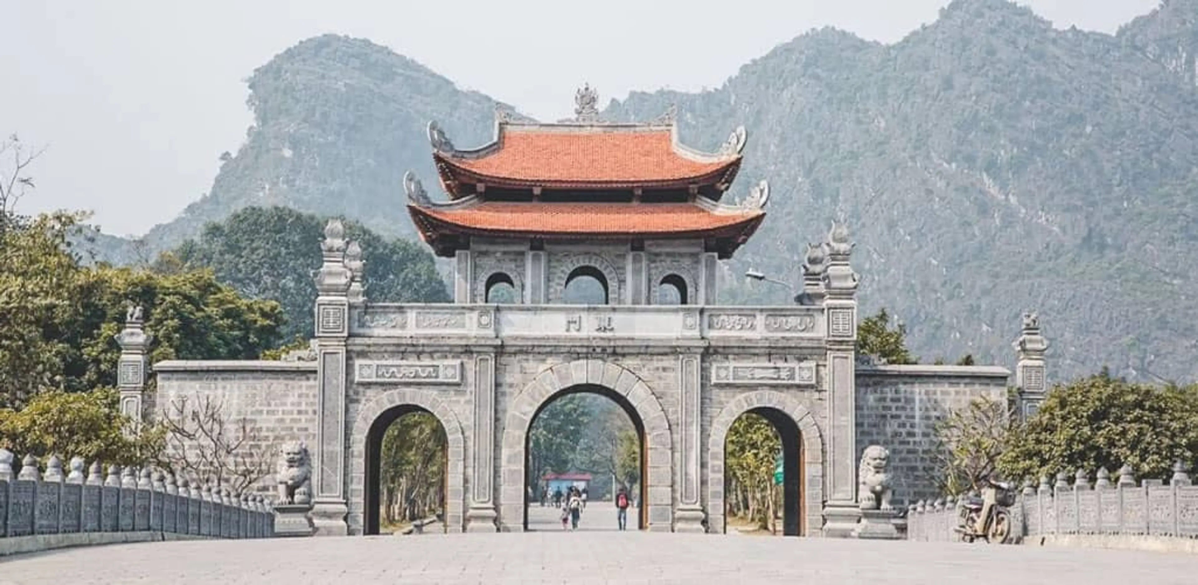 Explore Hoa Lu Ancient Capital - Journey to the ancient land