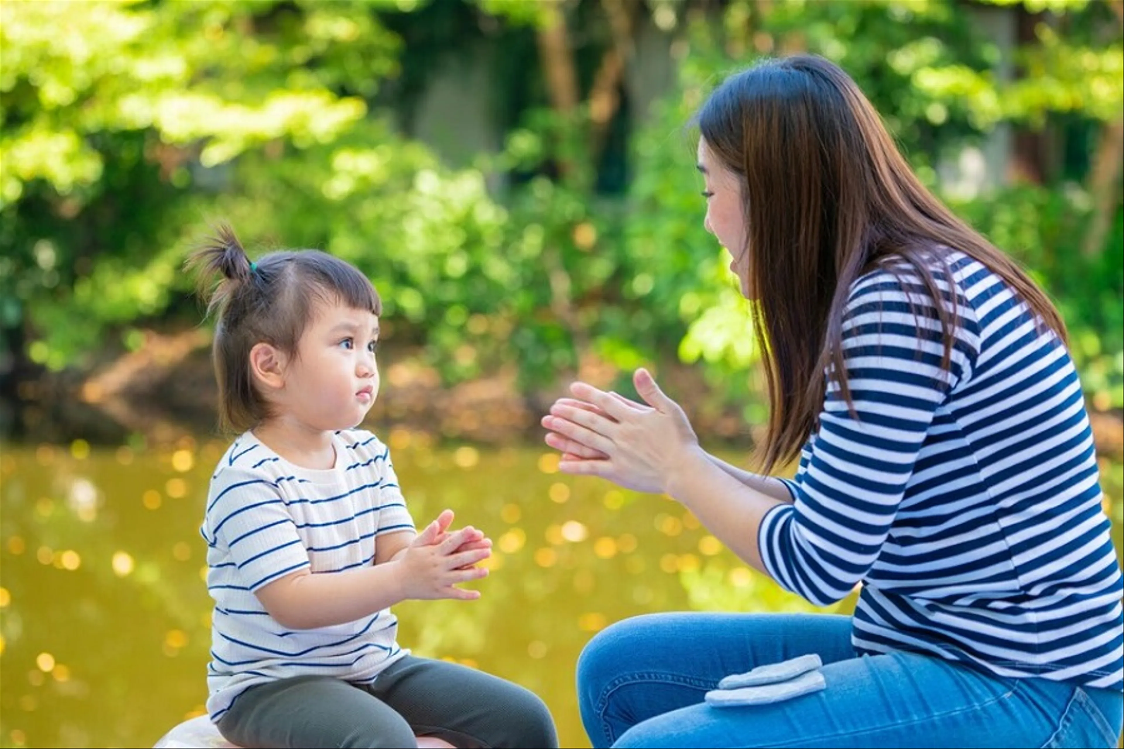 Cẩm nang tương tác và giao tiếp với bé: Bí quyết giúp bé phát triển toàn diện