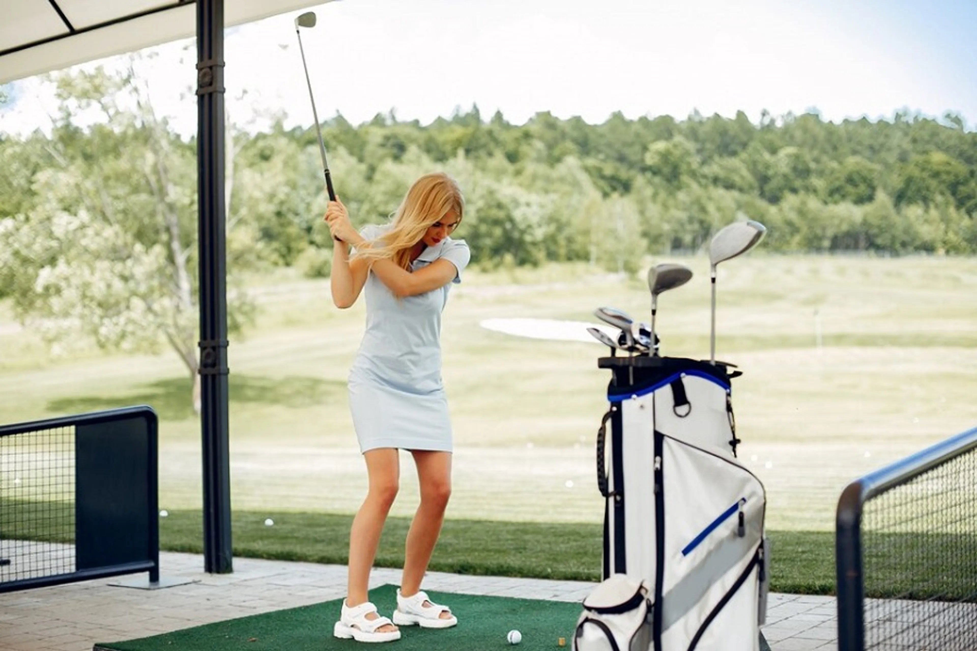 Thời trang golf cho nữ: Xu hướng và lựa chọn