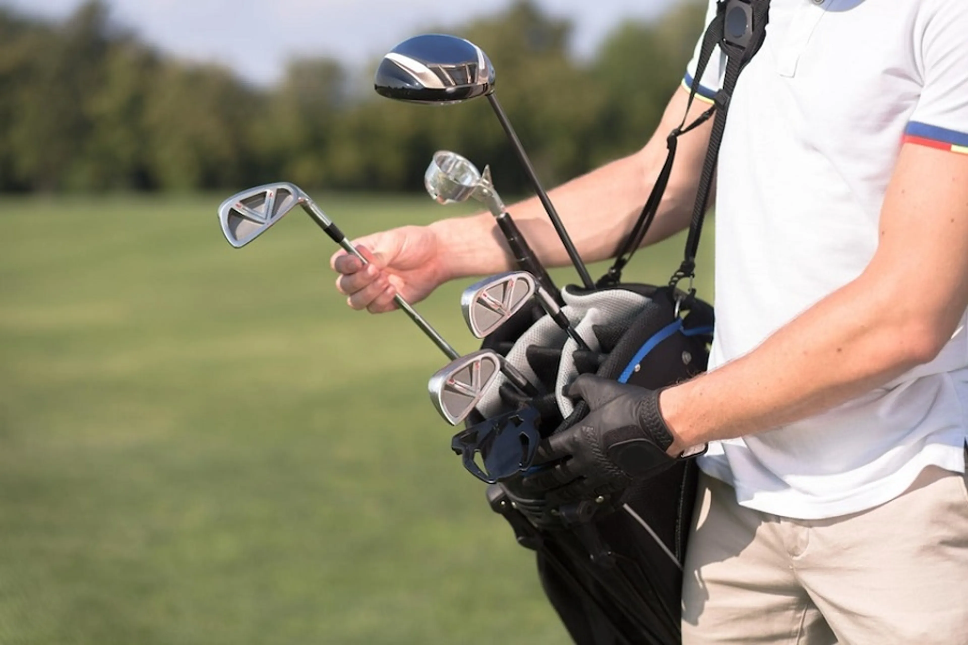 Gậy golf: Cách chọn loại gậy phù hợp với trình độ và sở thích của bạn