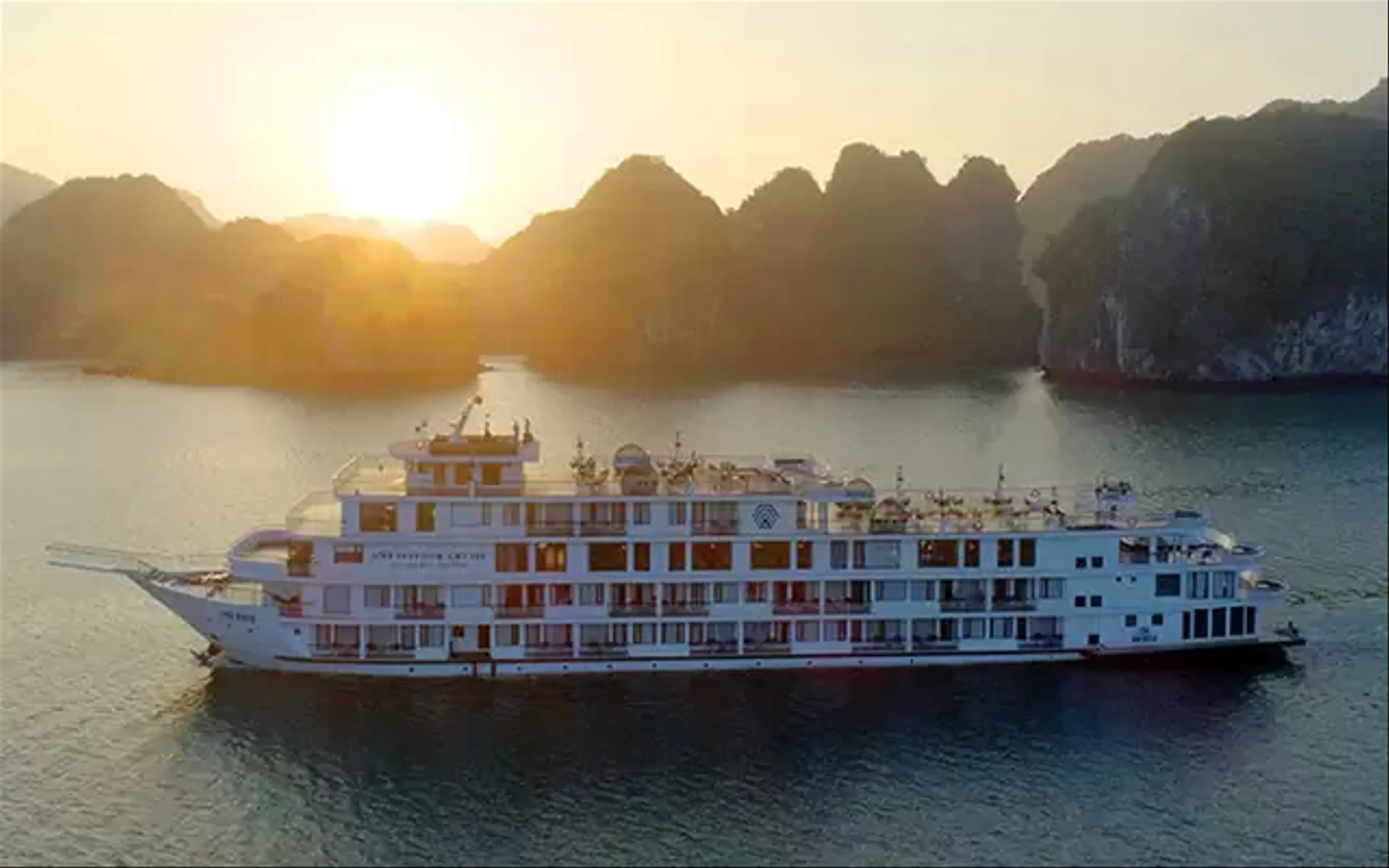 Luxury Escape Hanoi - Halong